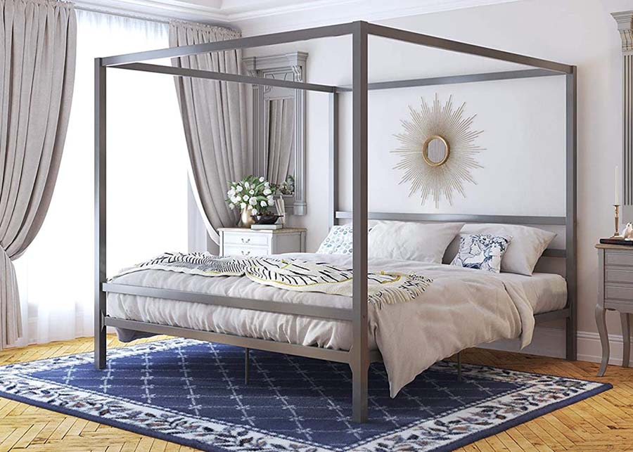 Thiết kế phòng ngủ cổ điển phong cách Hy Lạp cổ xưa với không gian giường thoáng mát, hướng ra phía ánh sáng