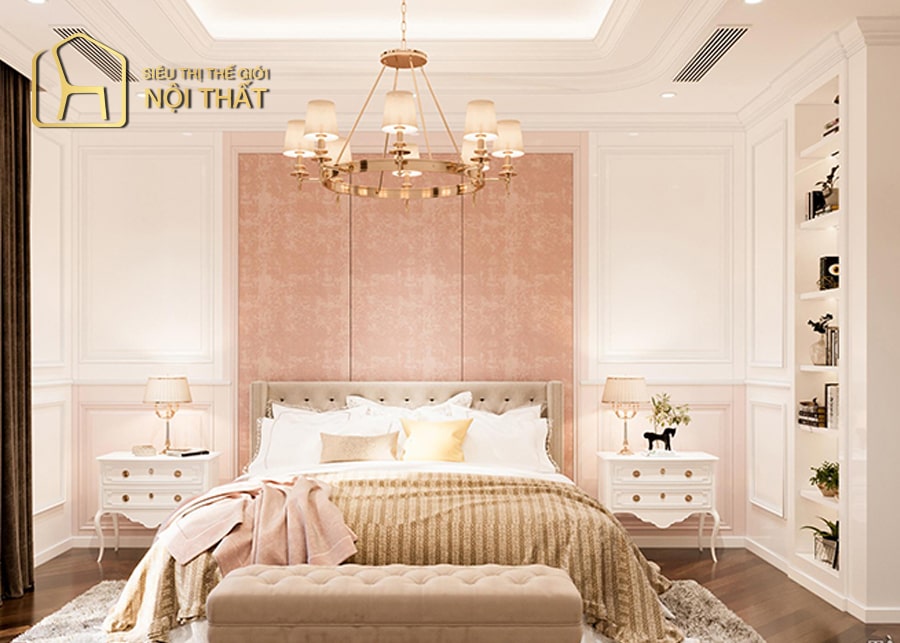Thiết kế không gian phòng ngủ tân cổ điển với tone màu nâu trầm ấm kết hợp với ánh đèn vàng giúp phòng ngủ ấm áp dễ chịu