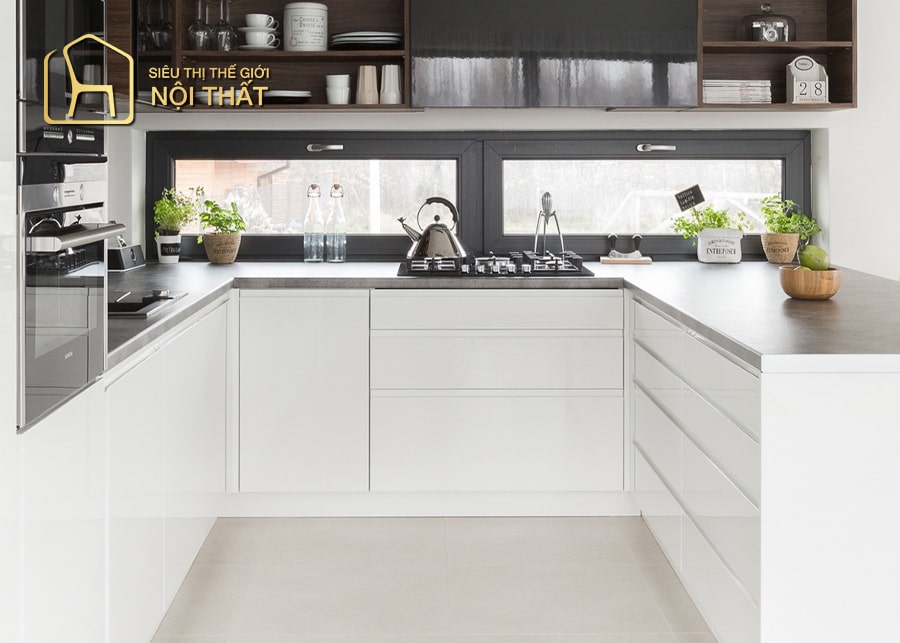 Mẫu thiết kế nội thất hình chữ U với tủ bếp nhựa Ecoplast