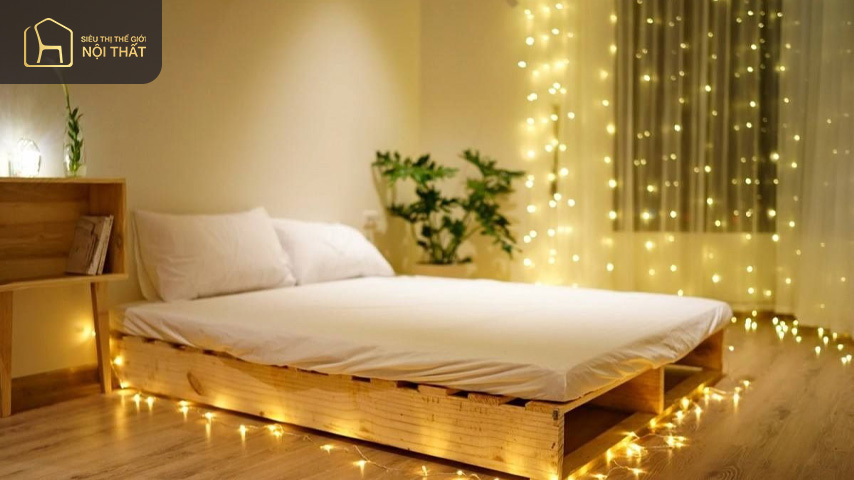 Dùng đèn LED để trang trí Dùng đèn LED để trang trí là cách trang trí phòng ngủ nhỏ đơn giản mà đẹp