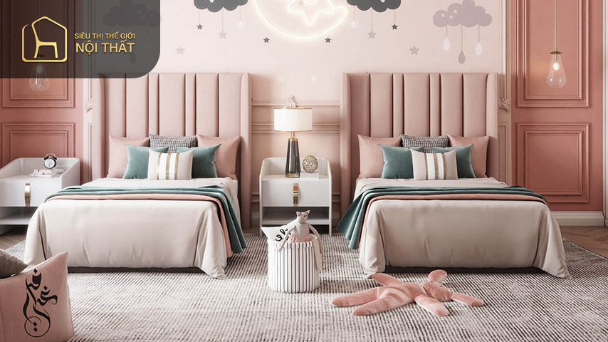 Khi thiết kế phòng ngủ nhỏ 2 giường Khi thiết kế phòng ngủ nhỏ 2 giường cho hai chị em cần đảm bảo công bằng để các bé không cảm thấy tủi thân