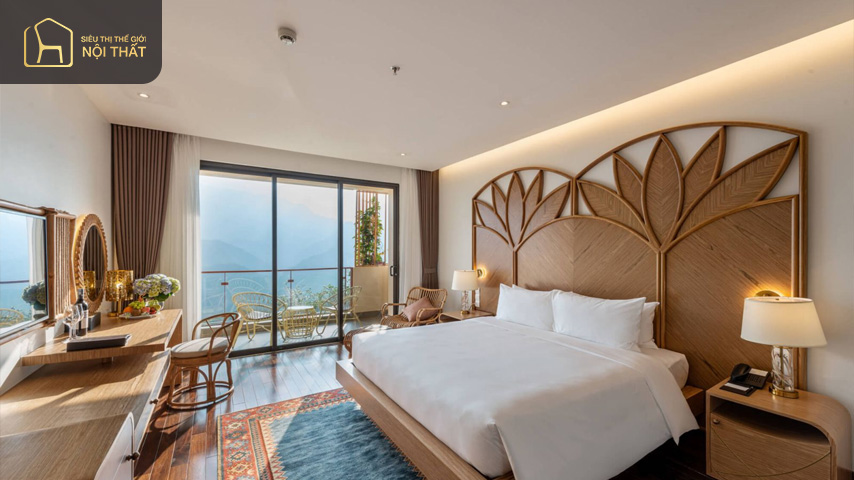 Phòng Deluxe là loại phòng cao cấp, thường ở tầng cao, diện tích rộng, view đẹp và được trang bị các thiết bị, vật dụng cao cấp
