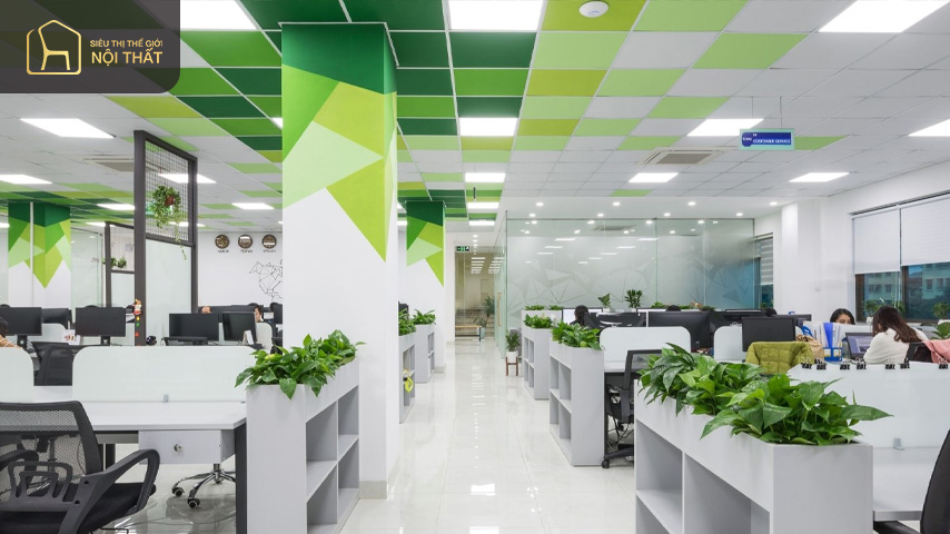 Màu xanh lá cũng là một lựa chọn hợp lý khi thiết kế cùng màu trắng đen văn phòng 200m2