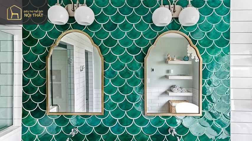 Mẫu gạch mosaic vảy cá xanh ngọc lục bảo mang đến cho phòng tắm vẻ đẹp ấn tượng