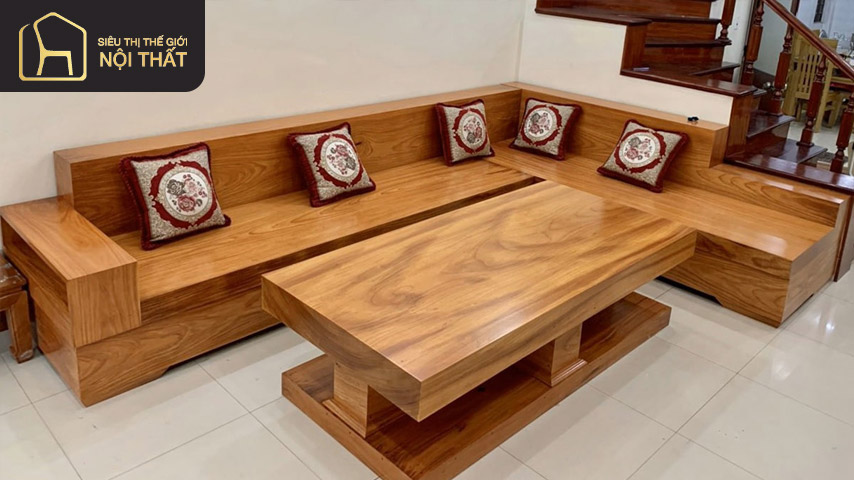 Bàn ghế làm bằng gỗ Lim