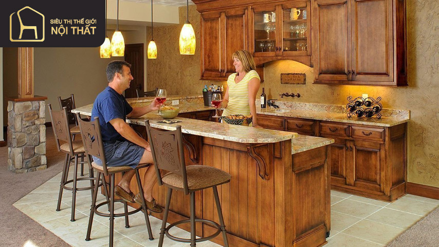Mẫu quầy bar gỗ đẹp bằng gỗ tự nhiên phù hợp với phong cách cổ điển và tân cổ điển