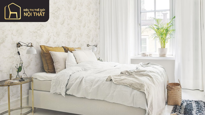 Giấy dán tường là một trong những sự lựa chọn trang trí đầu giường hợp lý nhất