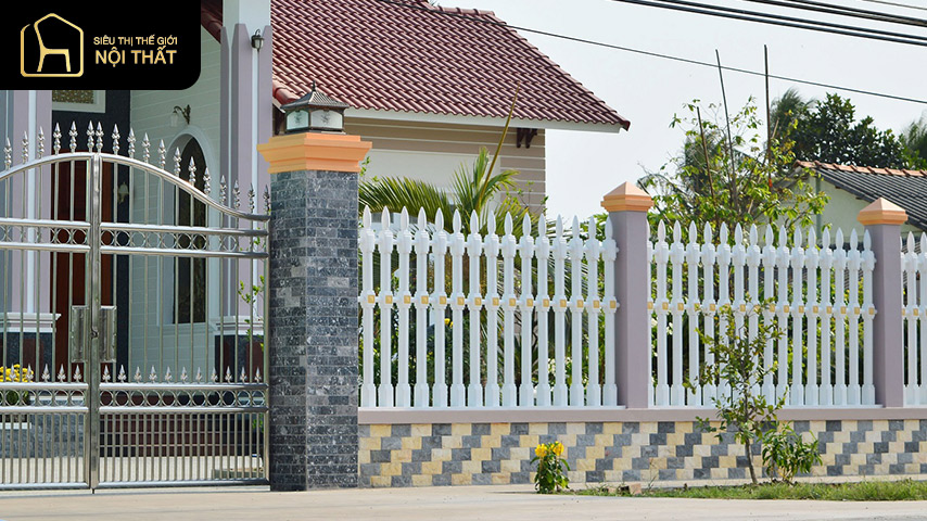 Hàng rào đẹp nhà cấp 4 làm bằng sắt