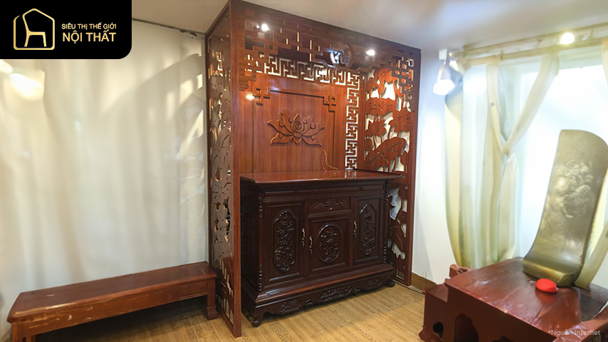 vách ngăn phòng thờ