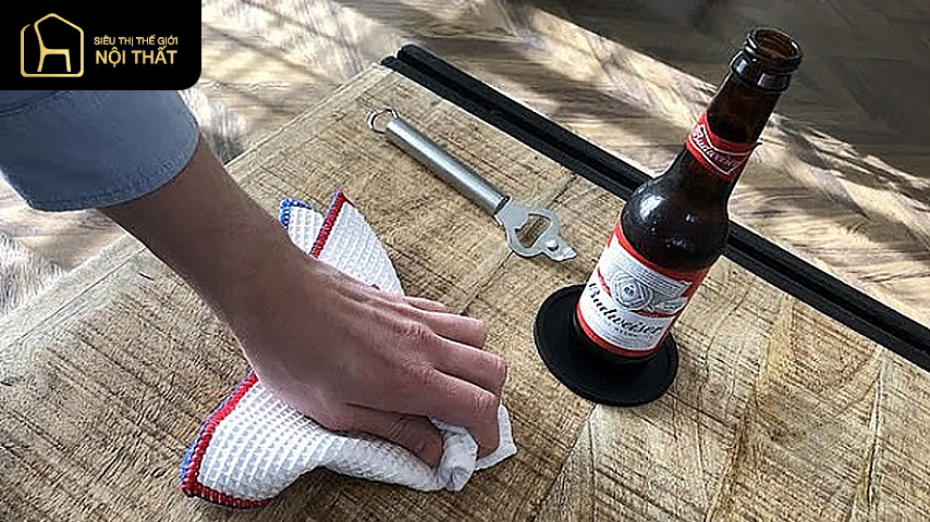 vệ sinh bàn ghế gỗ
