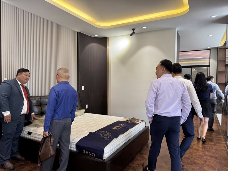 Siêu thị thế giới nội thất khai trương cửa hàng mới