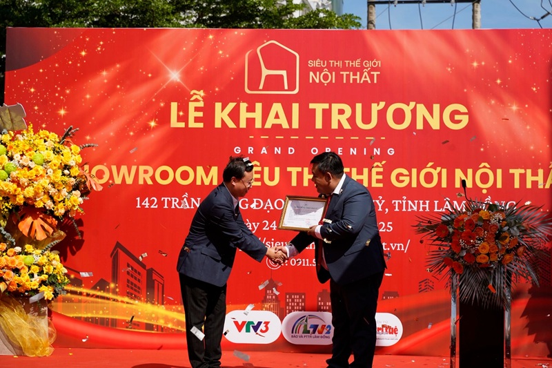 Siêu thị thế giới nội thất khai trương cửa hàng mới