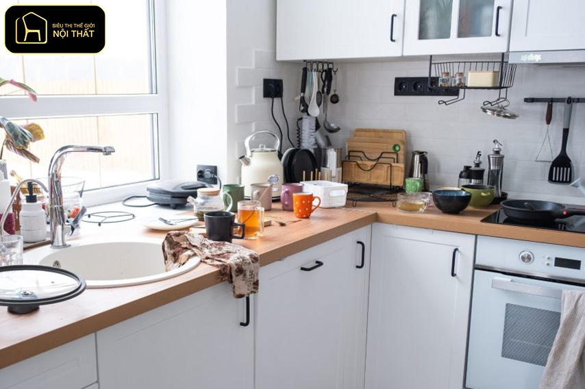 Cách trang trí nhà bếp đơn giản mà đẹp - Việc sử dụng quá nhiều đồ trang trí hoặc thiết bị không cần thiết sẽ khiến nhà bếp trở nên rối mắt, chật chội