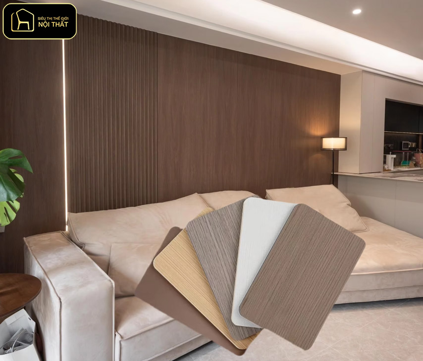 Decor tường phòng khách - Ốp tường là giải pháp decor được ưa chuộng vì tạo hiệu ứng thẩm mỹ rõ rệt và độ bền cao theo thời gian.