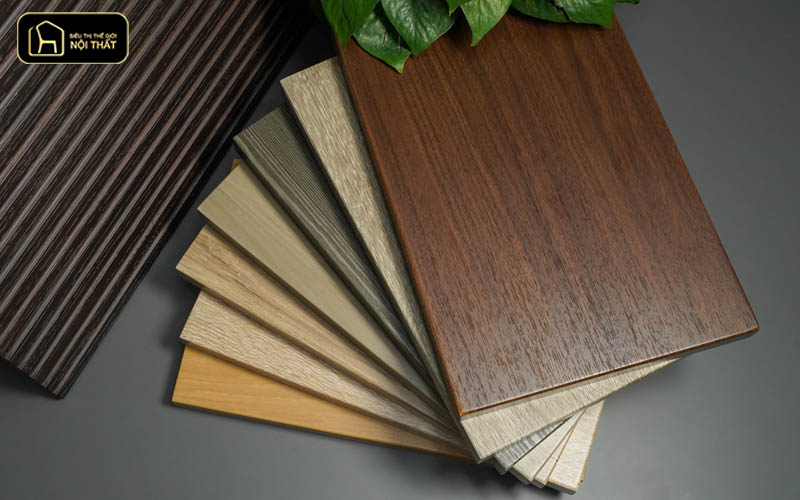 PVC được hút chân không ôm trọn liền mạch 5 mặt của cánh tủ