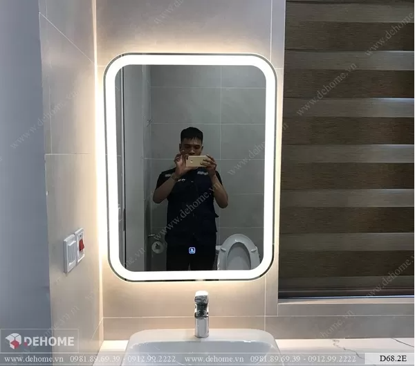 Gương Treo Phòng Tắm Đèn Led D68.2E